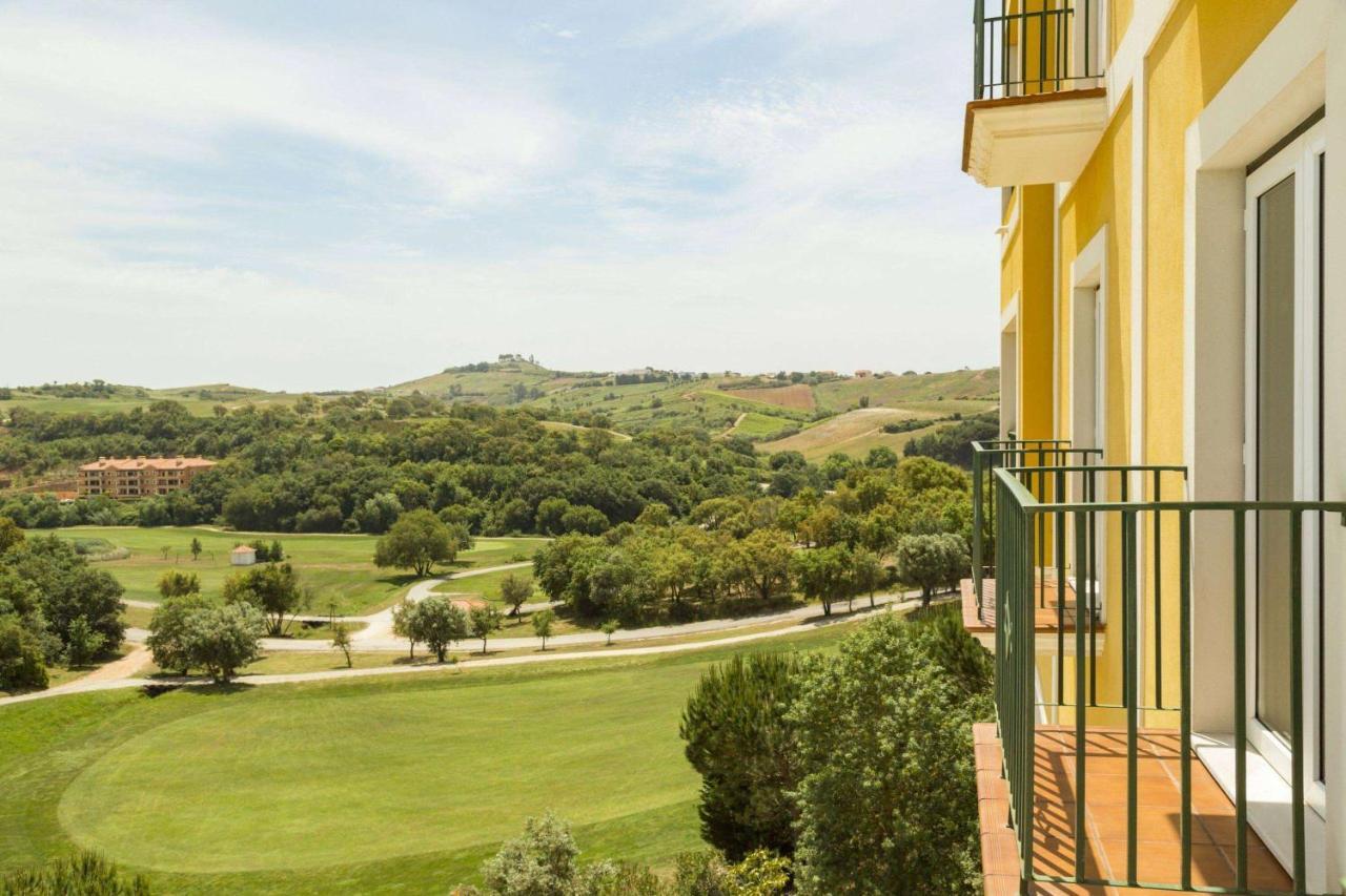 Dolce Camporeal Lisboa Turcifal Exterior photo View of the golf course