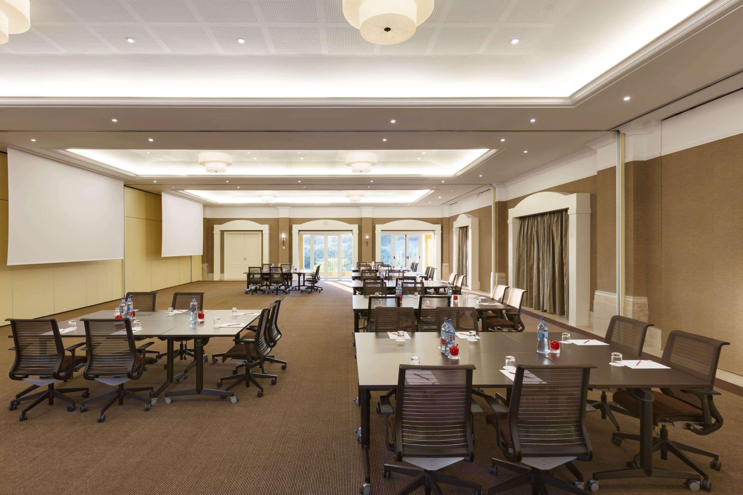 Dolce Camporeal Lisboa Turcifal Exterior photo Meeting room