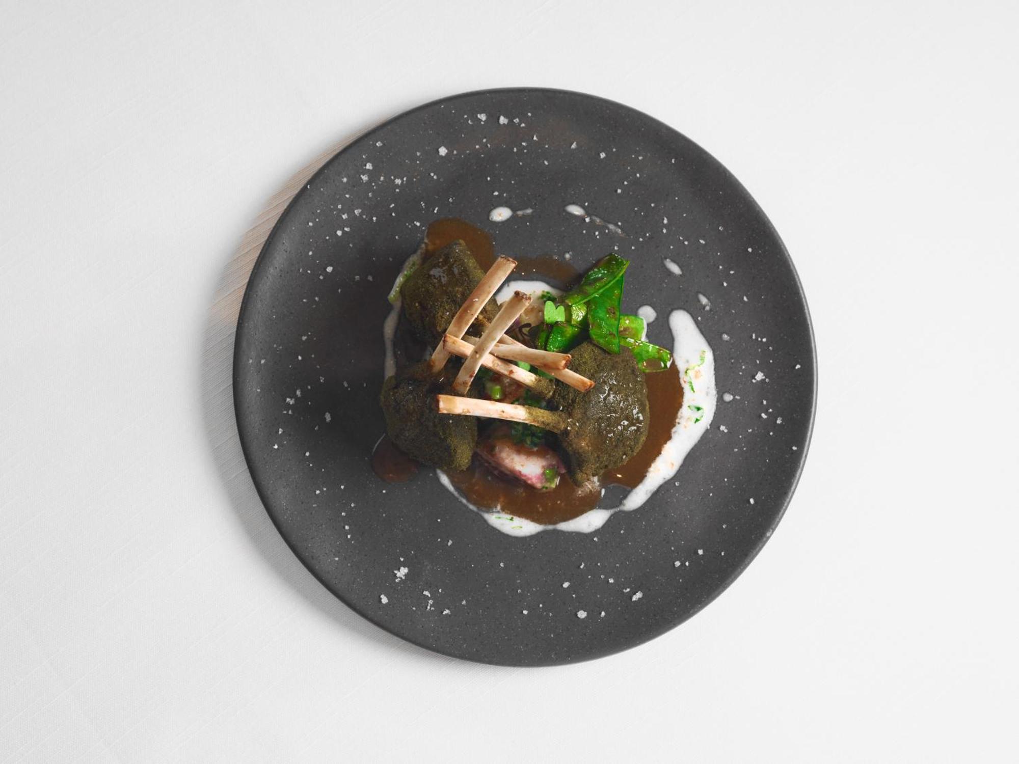 Dolce Camporeal Lisboa Turcifal Exterior photo A plate of food